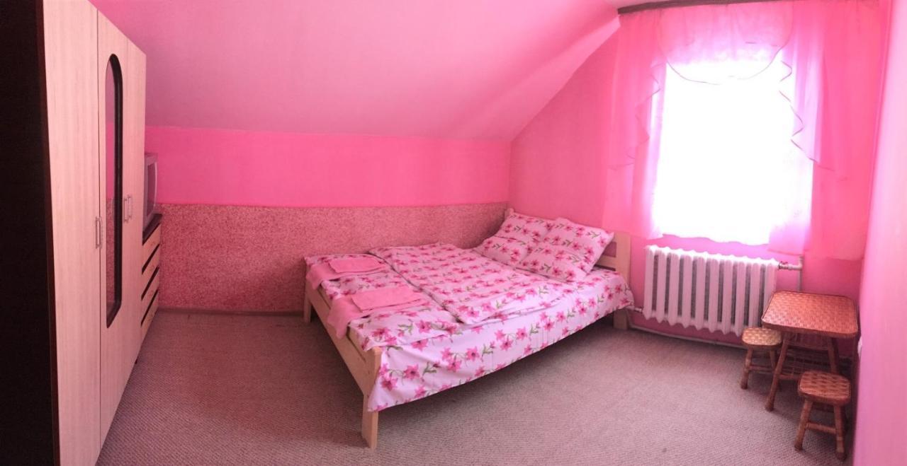 У Ондраша Apartment Yasinia Bagian luar foto