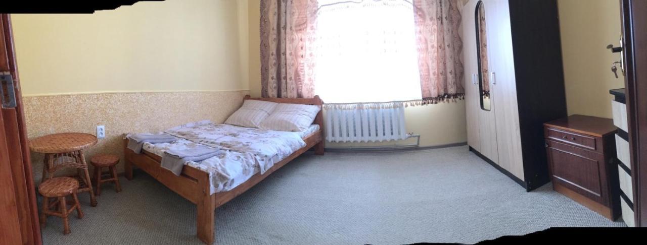 У Ондраша Apartment Yasinia Bagian luar foto