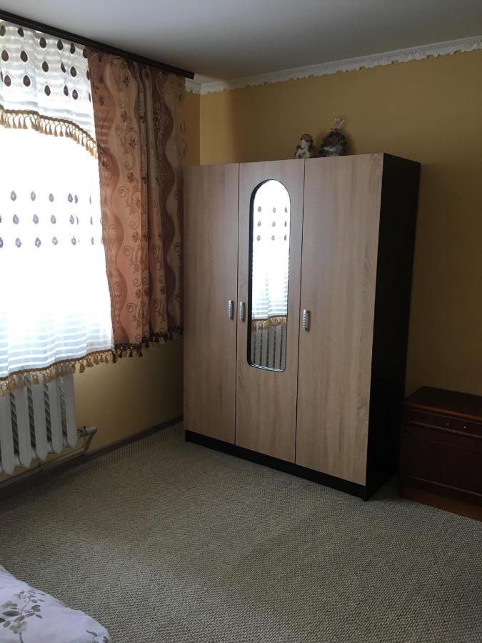 У Ондраша Apartment Yasinia Bagian luar foto