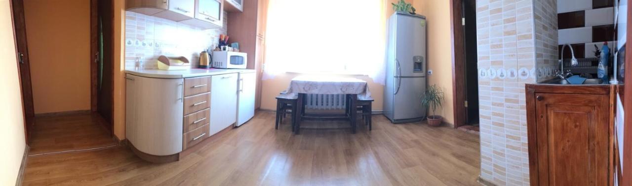 У Ондраша Apartment Yasinia Bagian luar foto