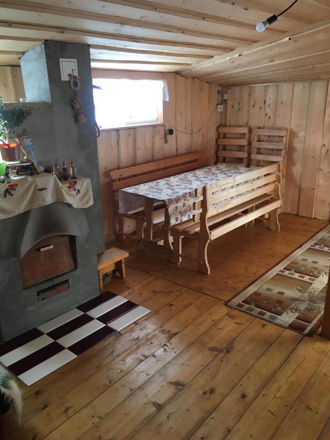У Ондраша Apartment Yasinia Bagian luar foto