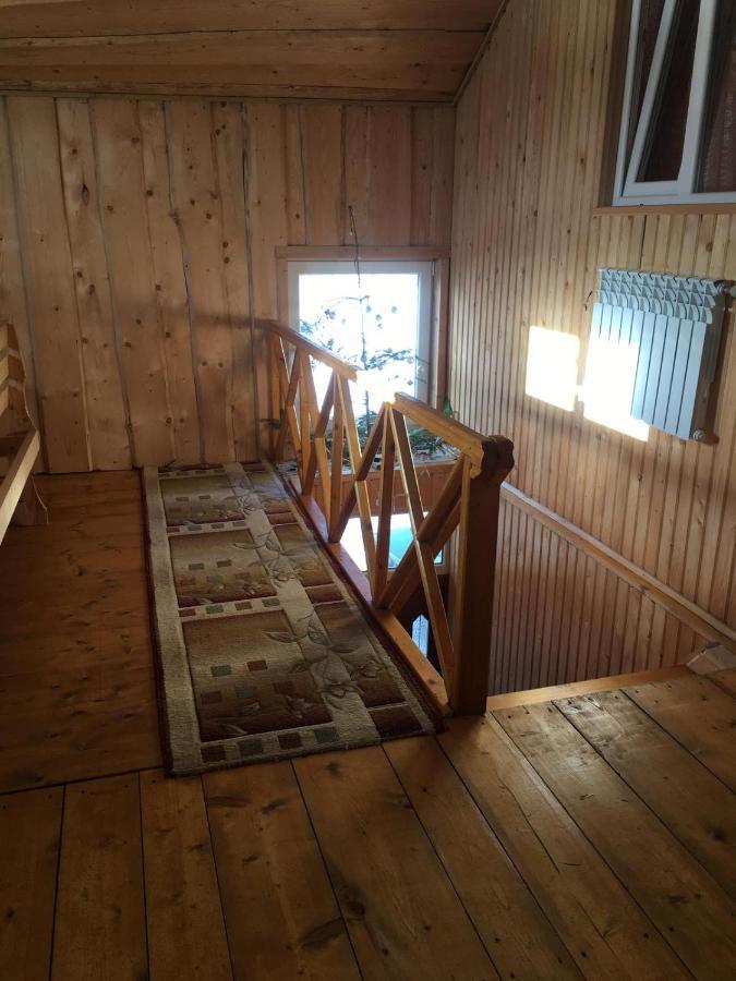 У Ондраша Apartment Yasinia Bagian luar foto