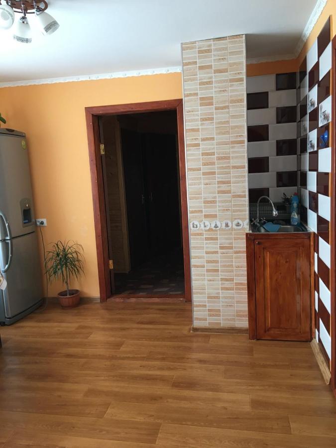 У Ондраша Apartment Yasinia Bagian luar foto