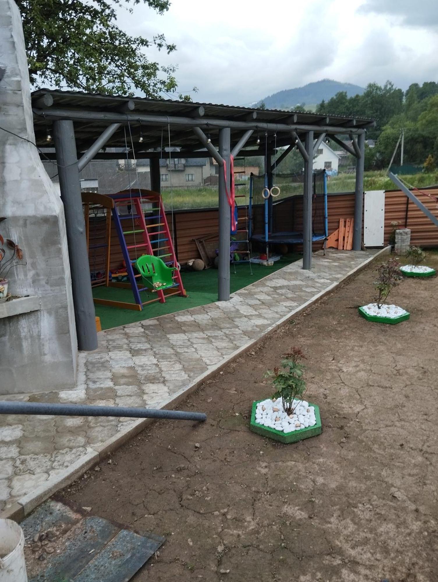 У Ондраша Apartment Yasinia Bagian luar foto